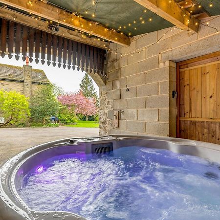 Central Malham Wellbeing Escape Hot Tub & Studio Exterior foto